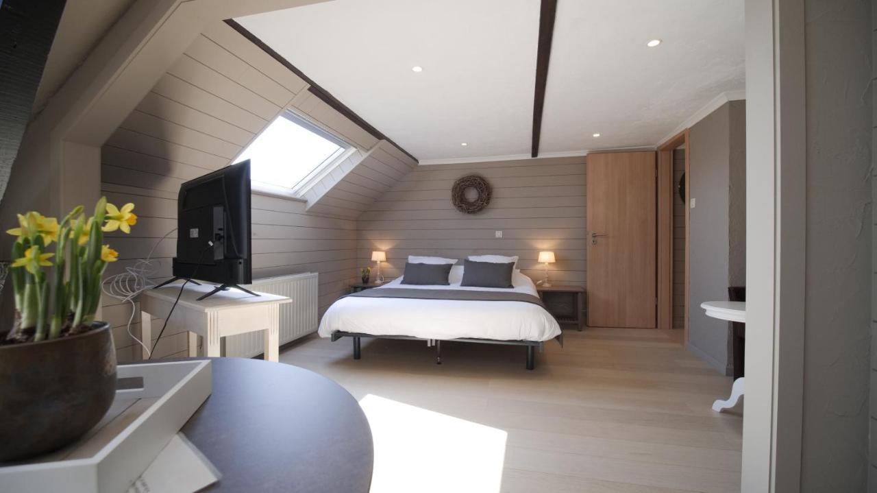 Auberge La Hutte Lurette Paliseul Exteriör bild